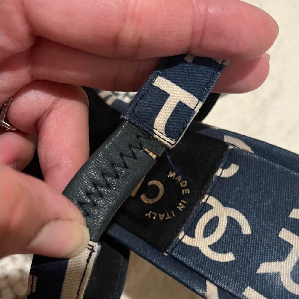 CHANEL Dark Blue and White Heels - Picture 10 of 13